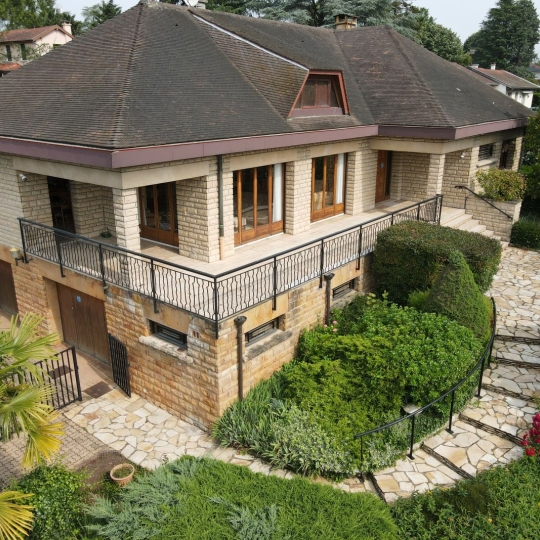  Annonces CULLY : Maison / Villa | CHAMPAGNE-AU-MONT-D'OR (69410) | 285 m2 | 900 000 € 