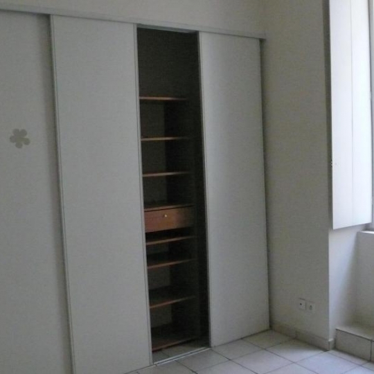  Annonces CULLY : Appartement | NIMES (30900) | 40 m2 | 450 € 