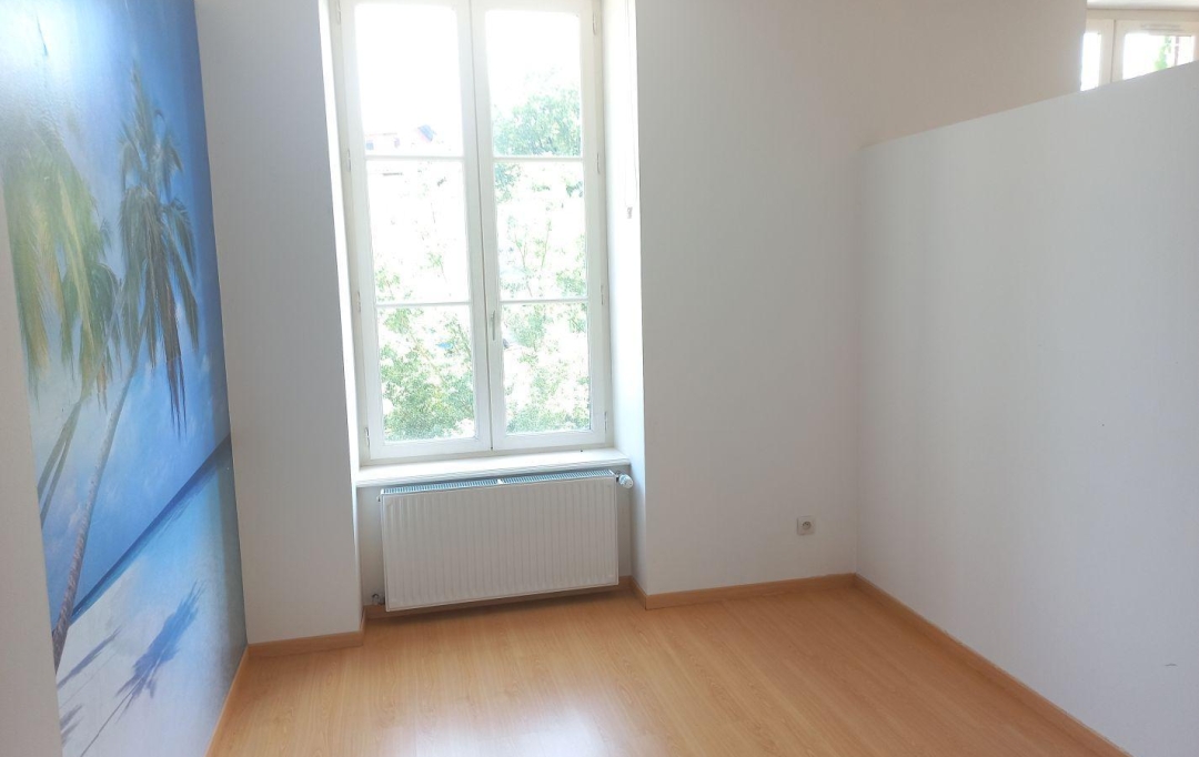 Annonces CULLY : Office | L'ARBRESLE (69210) | 100 m2 | 260 000 € 