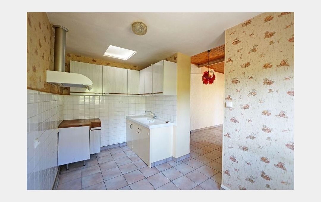 Annonces CULLY : House | SAINT-PIERRE-LA-PALUD (69210) | 82 m2 | 228 800 € 