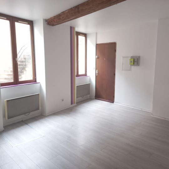  Annonces CULLY : Office | L'ARBRESLE (69210) | 29 m2 | 455 € 