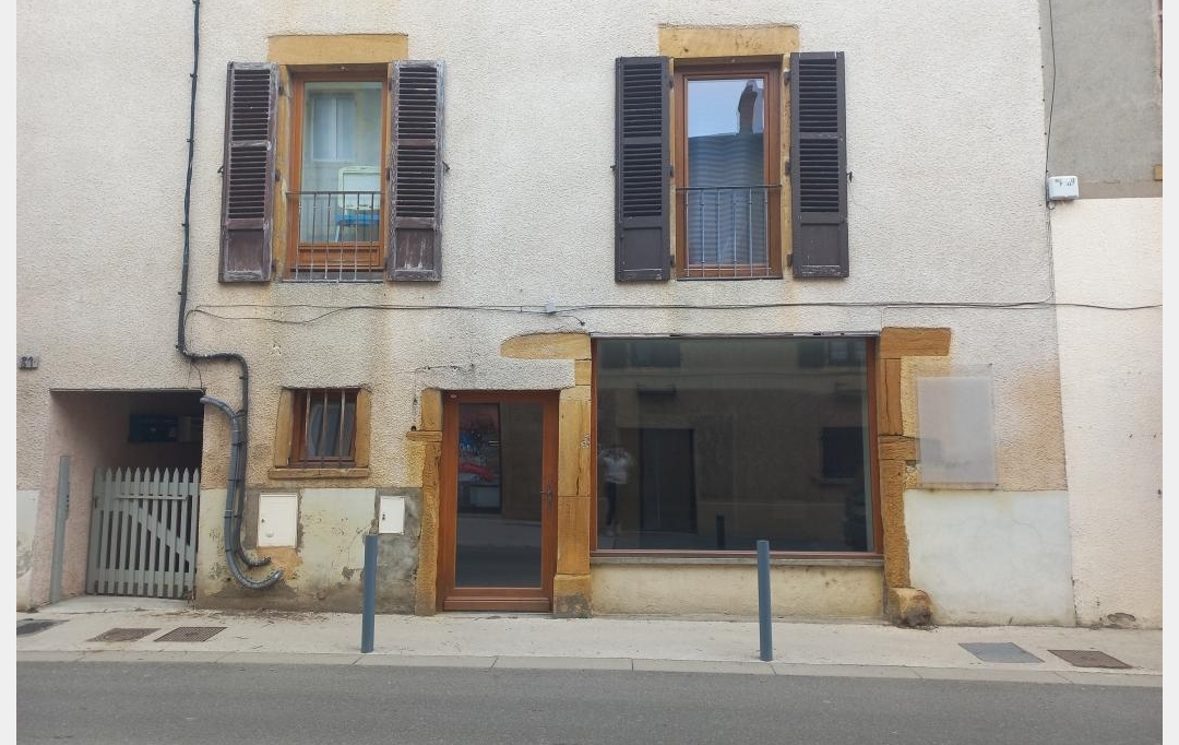 Annonces CULLY : Local / Bureau | SAINT-PIERRE-LA-PALUD (69210) | 54 m2 | 555 € 